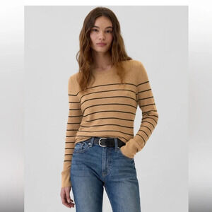 GAP Textured Stripe Crewneck Sweater